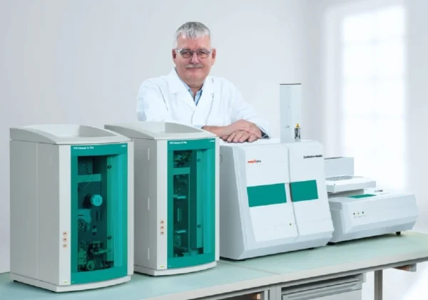 Metrohm combustion ion chromatography for petroleum halogen sulfur analysis